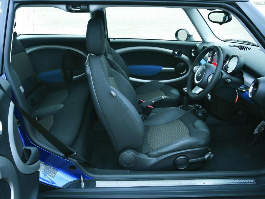  Mini Cooper S Clubman 2007 года  (фото 25 из 82)